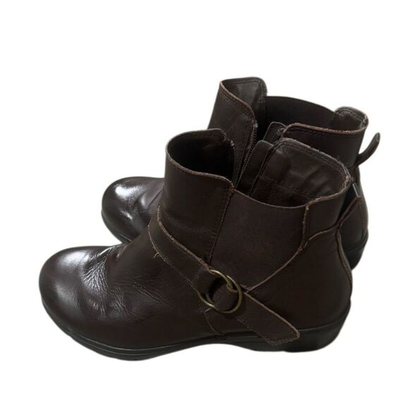 Skechers Metronome Leather Ankle Booties Chocolate Memory Foam Relaxed Fit 8.5 - Picture 1 of 6